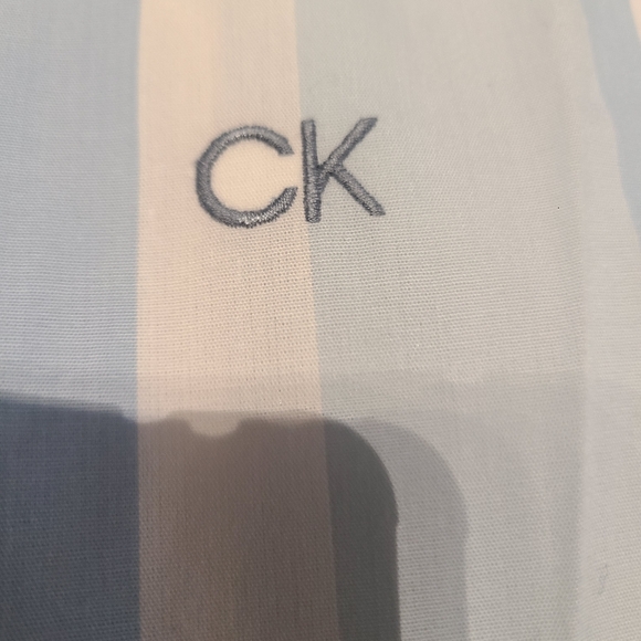 Calvin Klein Kids Button Up (Size Boys M 10/12) - Picture 3 of 4